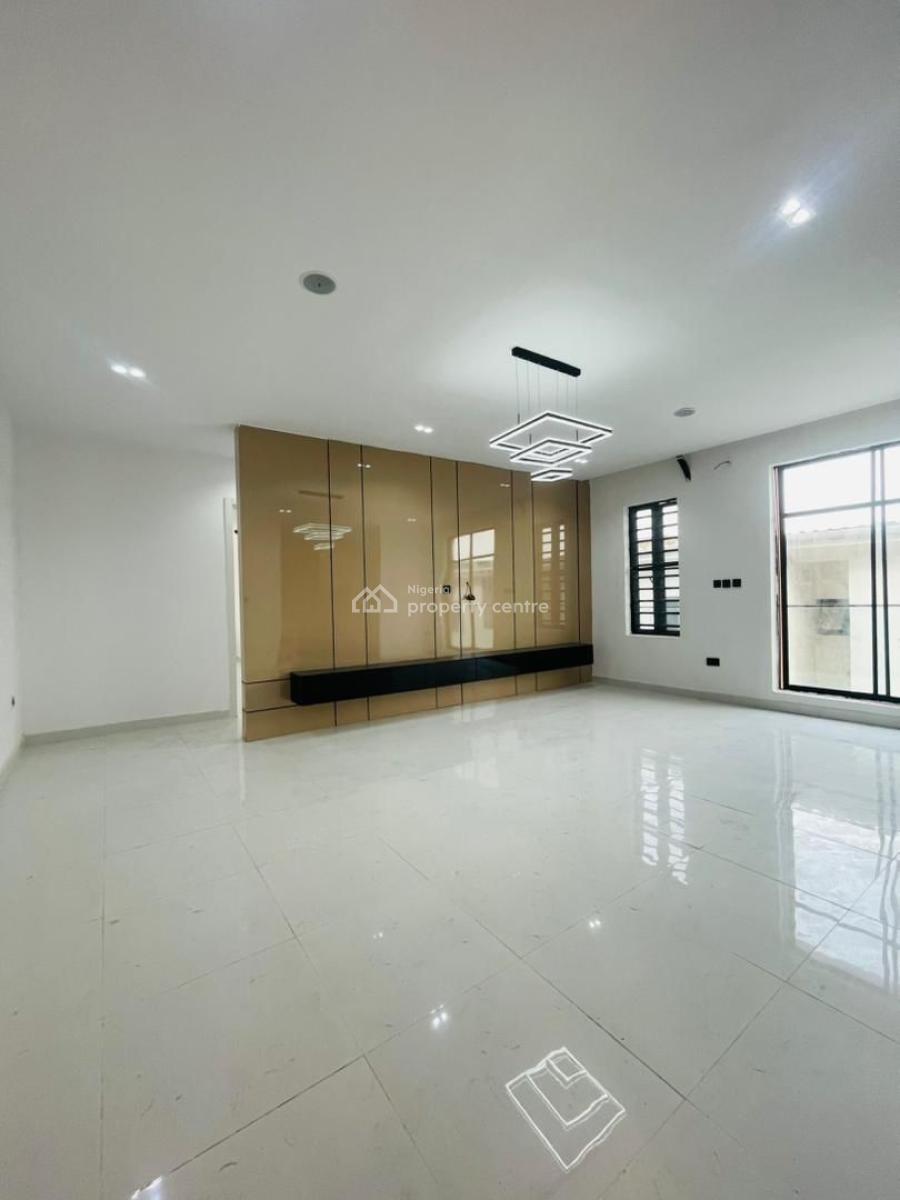 Well Spacious Luxury 2 Bedroom Apartment, Ologolo, Lekki, Lagos, Flat / Apartment for Sale