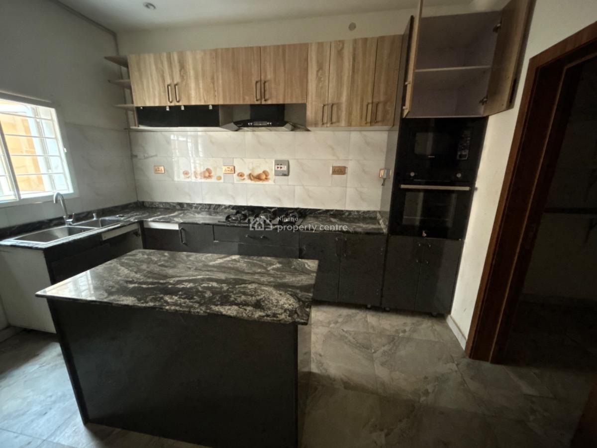 3 Bedroom Apartment, Gra Phase 2, Magodo, Lagos, Flat / Apartment for Rent