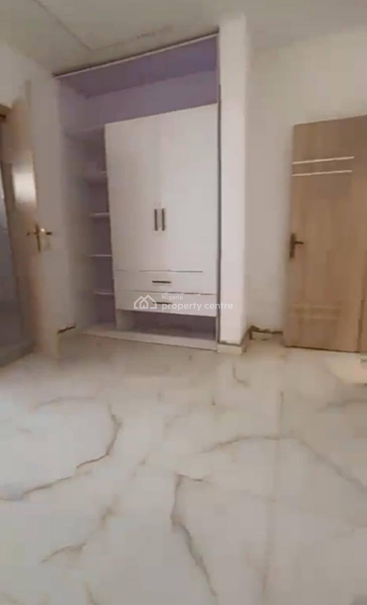 Semi Masters Bedroom Inside a Shared Apartment{ Video}, Lekki Gardens Phase 4 @ General Paint/ Pepperoni, Ajah, Lagos, Self Contain (single Rooms) for Rent