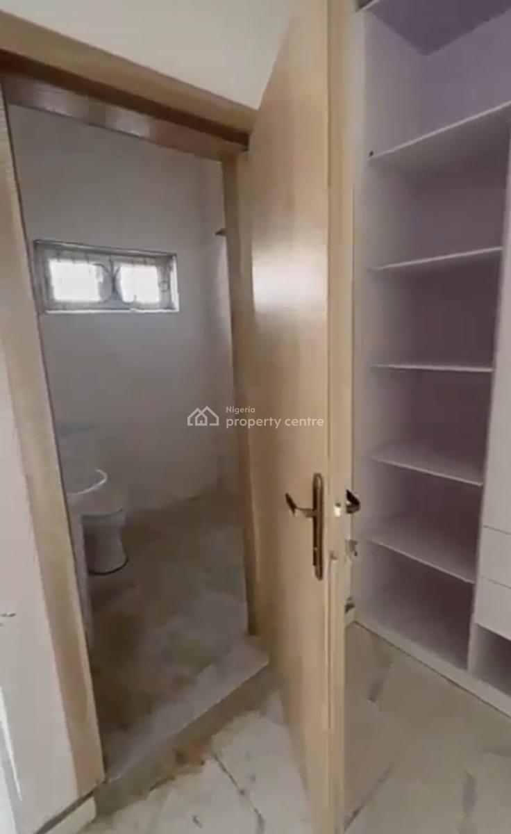 Semi Masters Bedroom Inside a Shared Apartment{ Video}, Lekki Gardens Phase 4 @ General Paint/ Pepperoni, Ajah, Lagos, Self Contain (single Rooms) for Rent