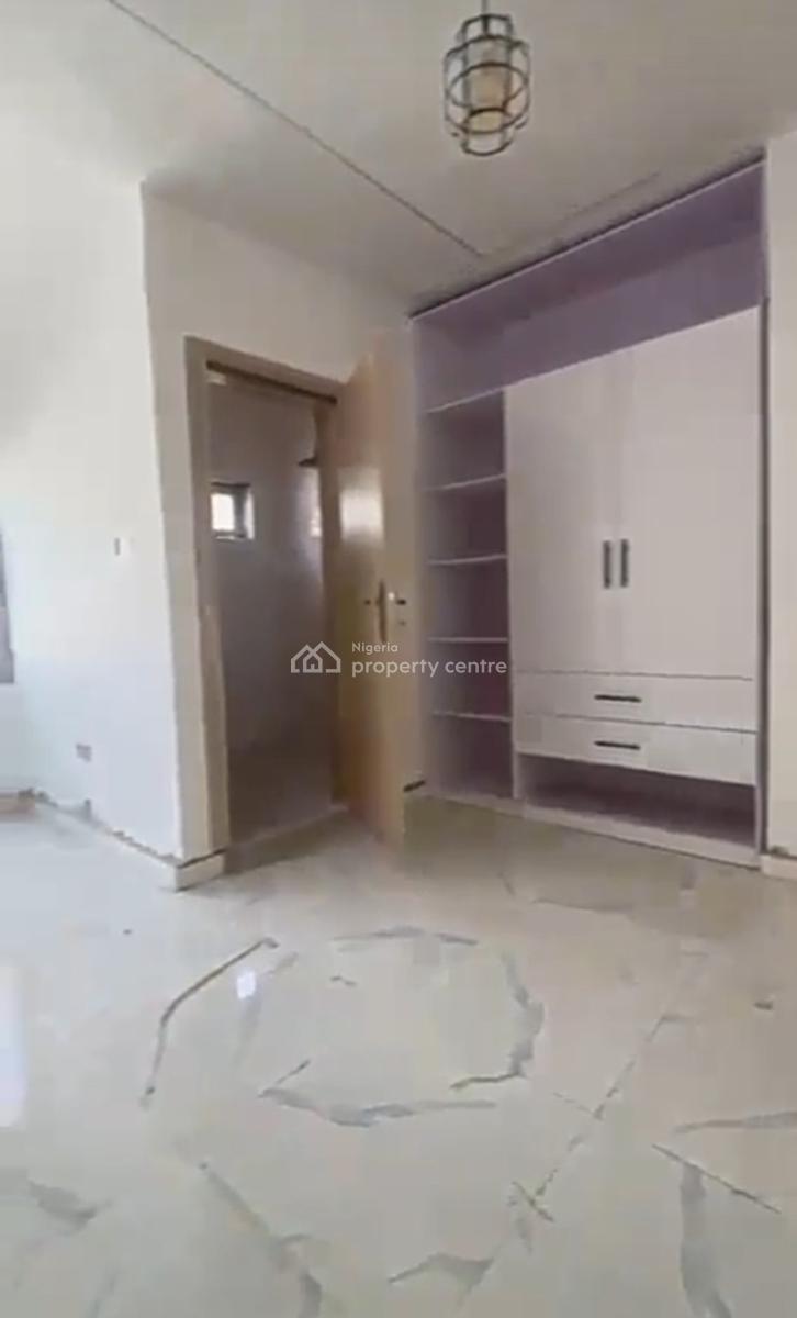 Semi Masters Bedroom Inside a Shared Apartment{ Video}, Lekki Gardens Phase 4 @ General Paint/ Pepperoni, Ajah, Lagos, Self Contain (single Rooms) for Rent