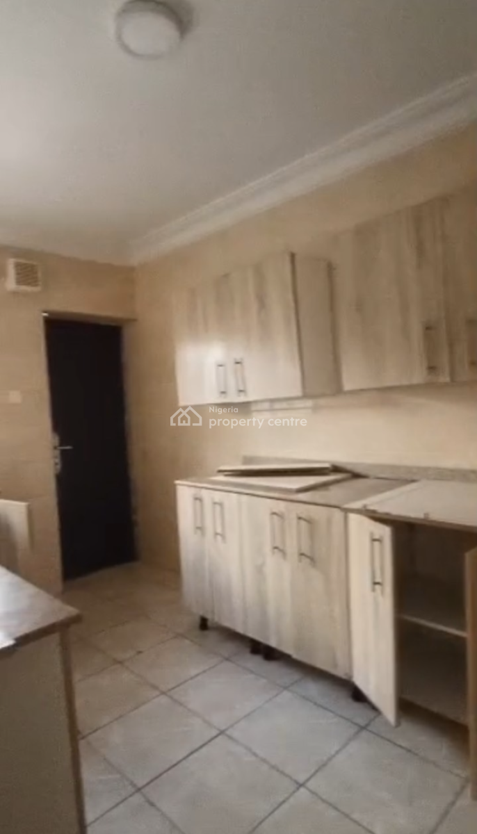 a Clean and Spacious 2 Bedroom in a Serene and Secured Environment, Wuse Zones., Wuse, Abuja, Flat / Apartment for Rent