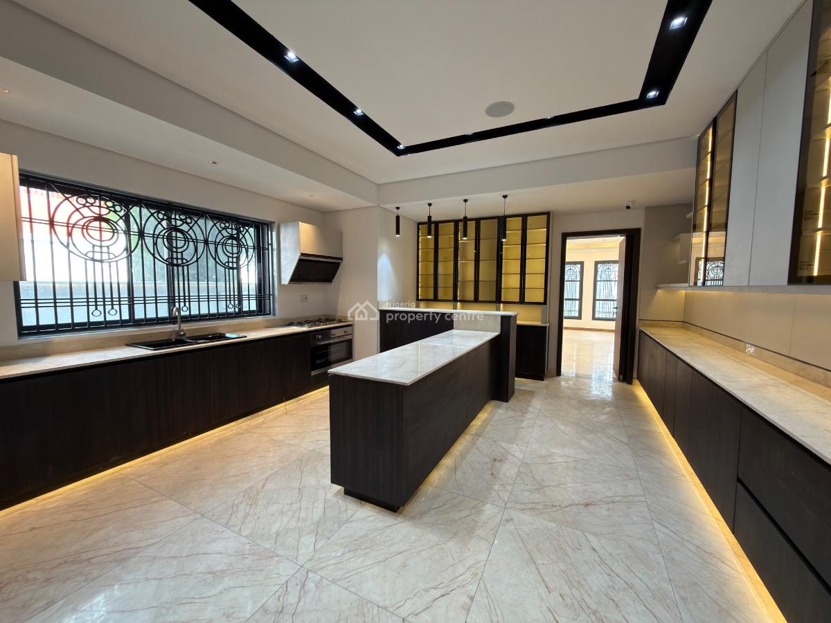 Luxurious 8 Bedroom Detached House, Maitama District, Abuja, Detached Duplex for Sale