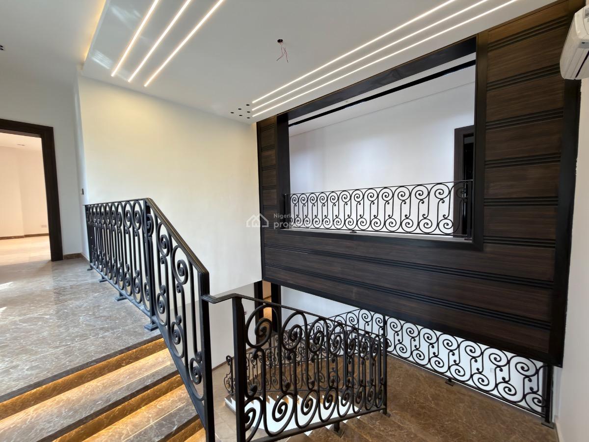Luxurious 8 Bedroom Detached House, Maitama District, Abuja, Detached Duplex for Sale