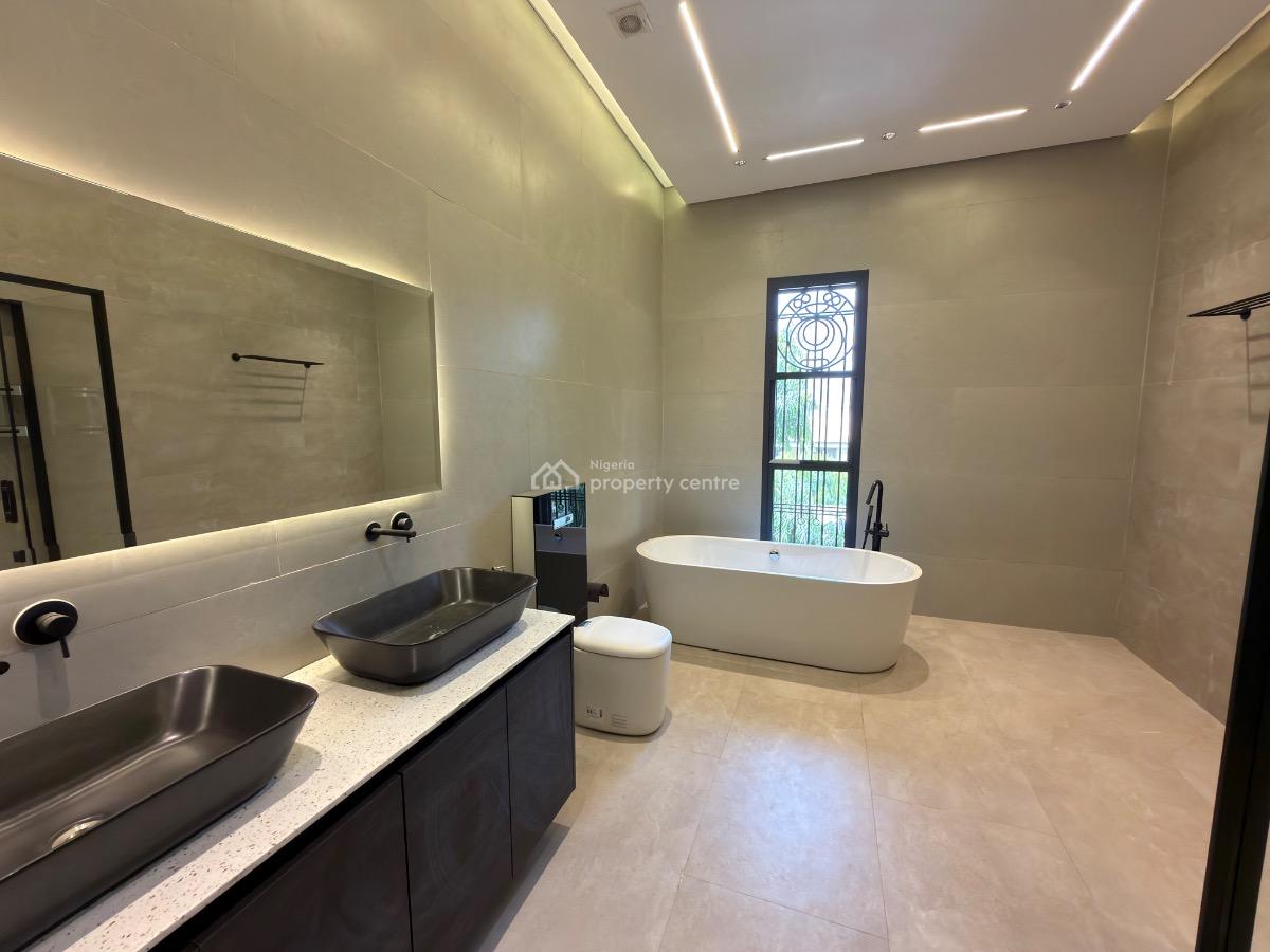 Luxurious 8 Bedroom Detached House, Maitama District, Abuja, Detached Duplex for Sale