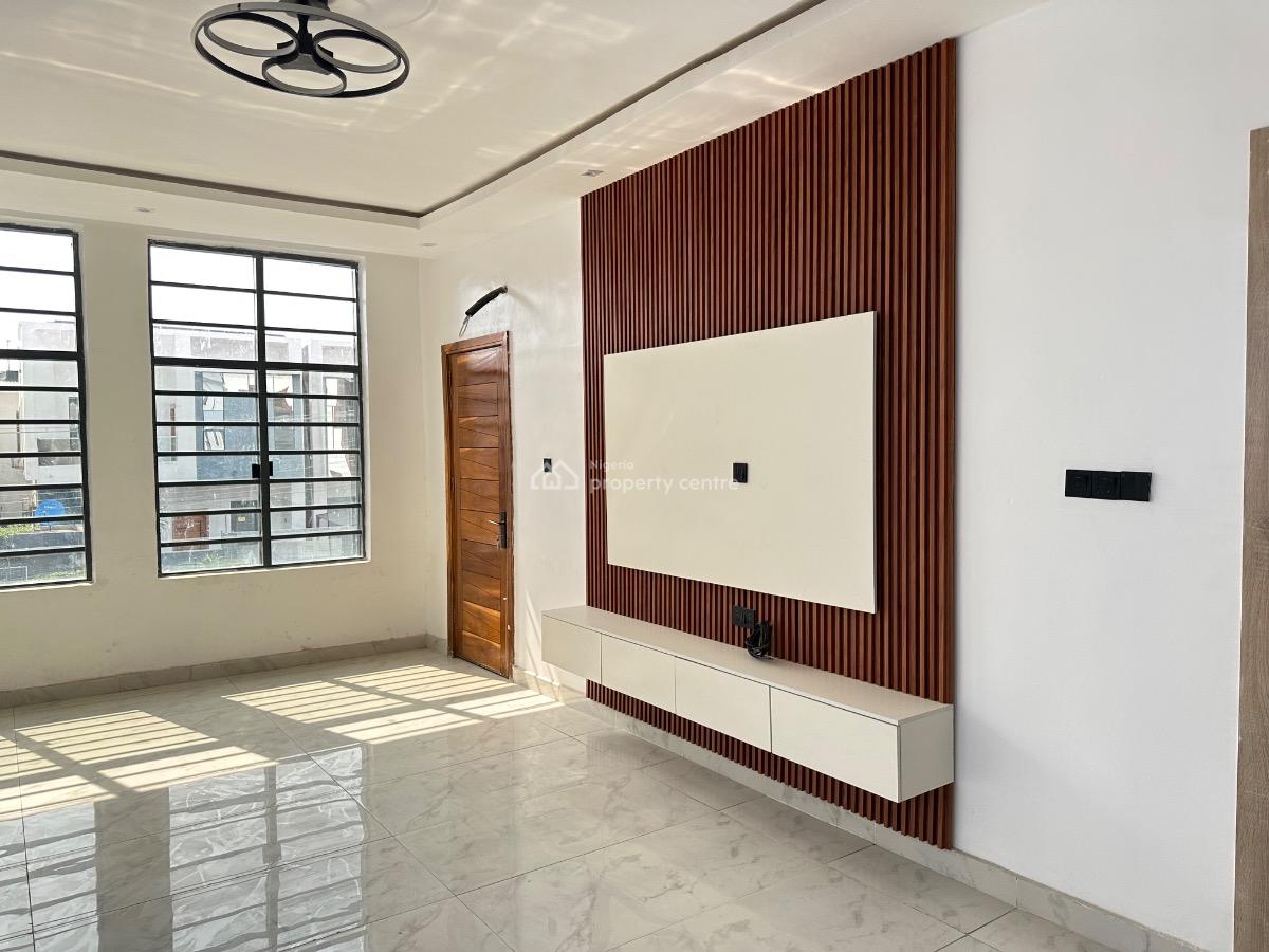 Spacious 5 Bedroom Fully Detached Duplex with Bq, Lekki, Lagos, Detached Duplex for Sale