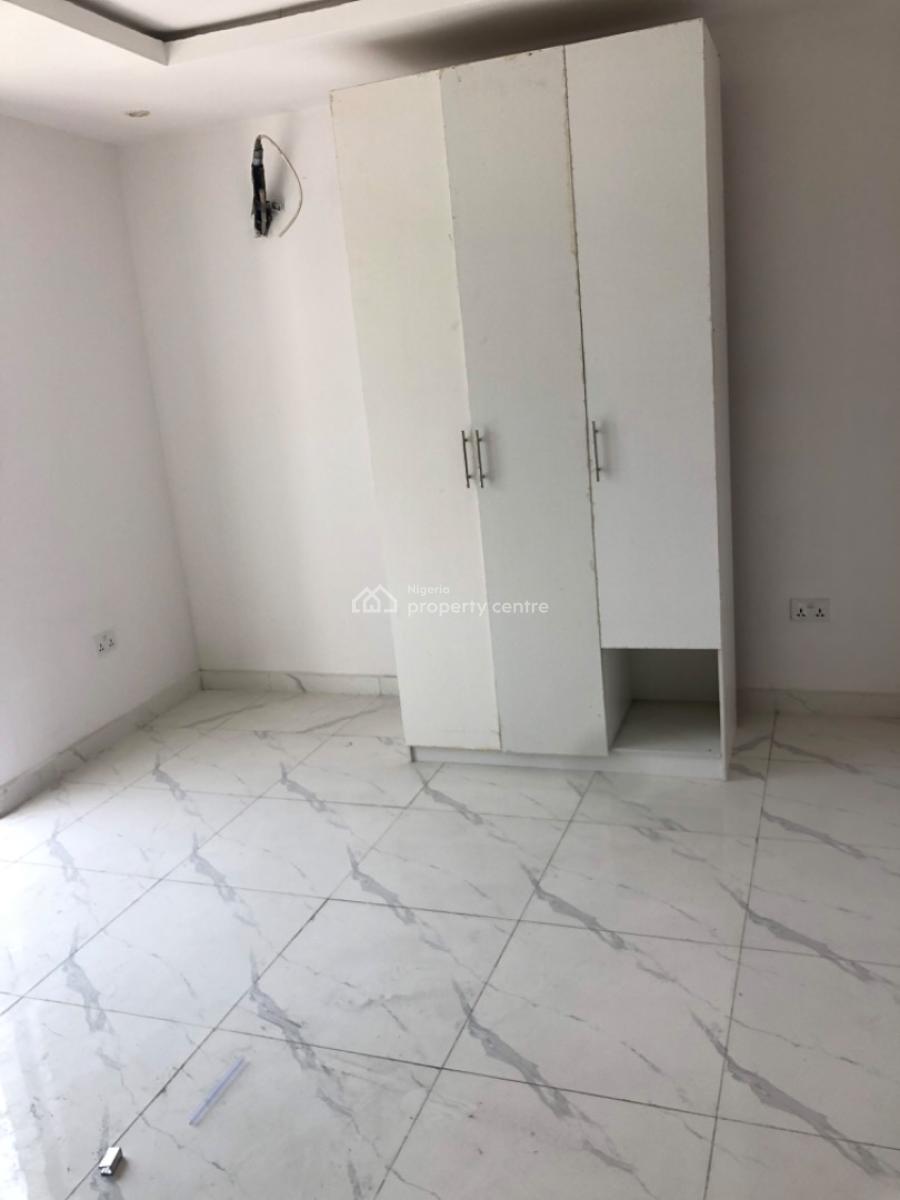 Luxury 2 Bedroom Apartments, Ologolo, Lekki, Lagos, Flat / Apartment for Sale