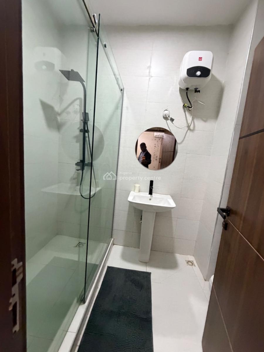 Luxurious 2bedrooms Flat with Bq, Whitesand School Road, Lekki Phase 1, Lekki, Lagos, Flat / Apartment for Rent