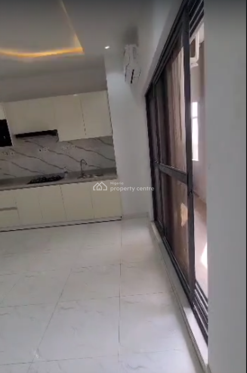Newly Built 2-bedroom Penthouse Apartment with Gym, Lekki Phase 1, Lekki, Lagos, Flat / Apartment for Rent