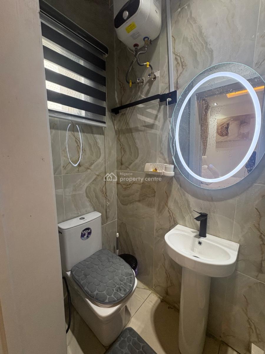 Luxury 1 Bedroom Apartment, Little Road Street Yaba, Yaba, Lagos, Flat / Apartment Short Let