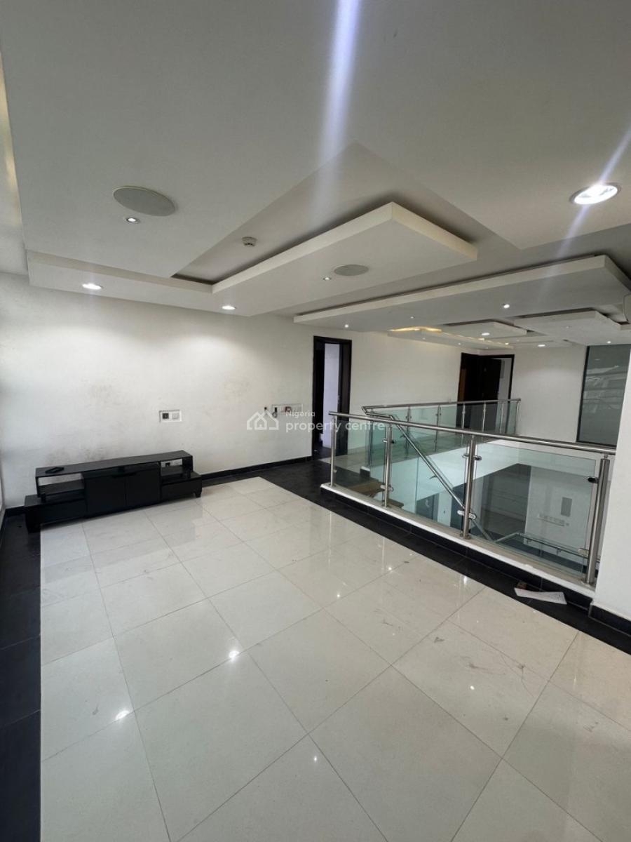 Luxurious 3 Bedroom Masionette with a Bq Available in Banana Island, Banana Island, Ikoyi, Lagos, Terraced Duplex for Rent