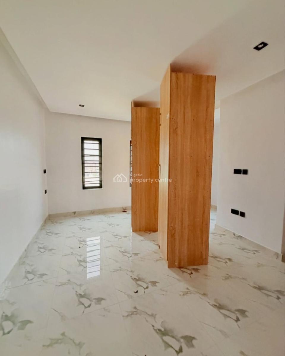 Luxuriously Built 3 Bedroom Apartment, Yaba, Lagos, Flat / Apartment for Sale