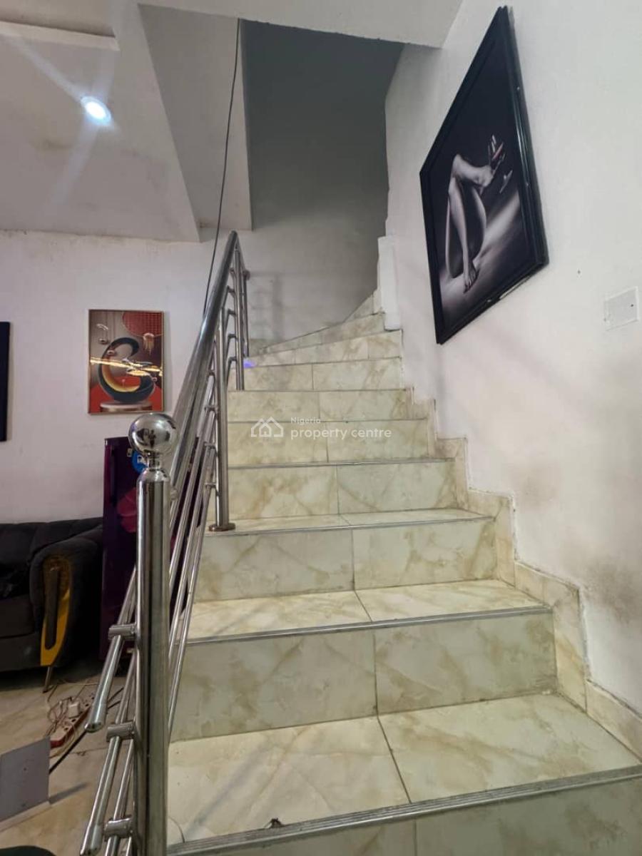 Standard 3 Bedroom Terraced Duplex, Vgc, Lekki, Lagos, Terraced Duplex for Sale