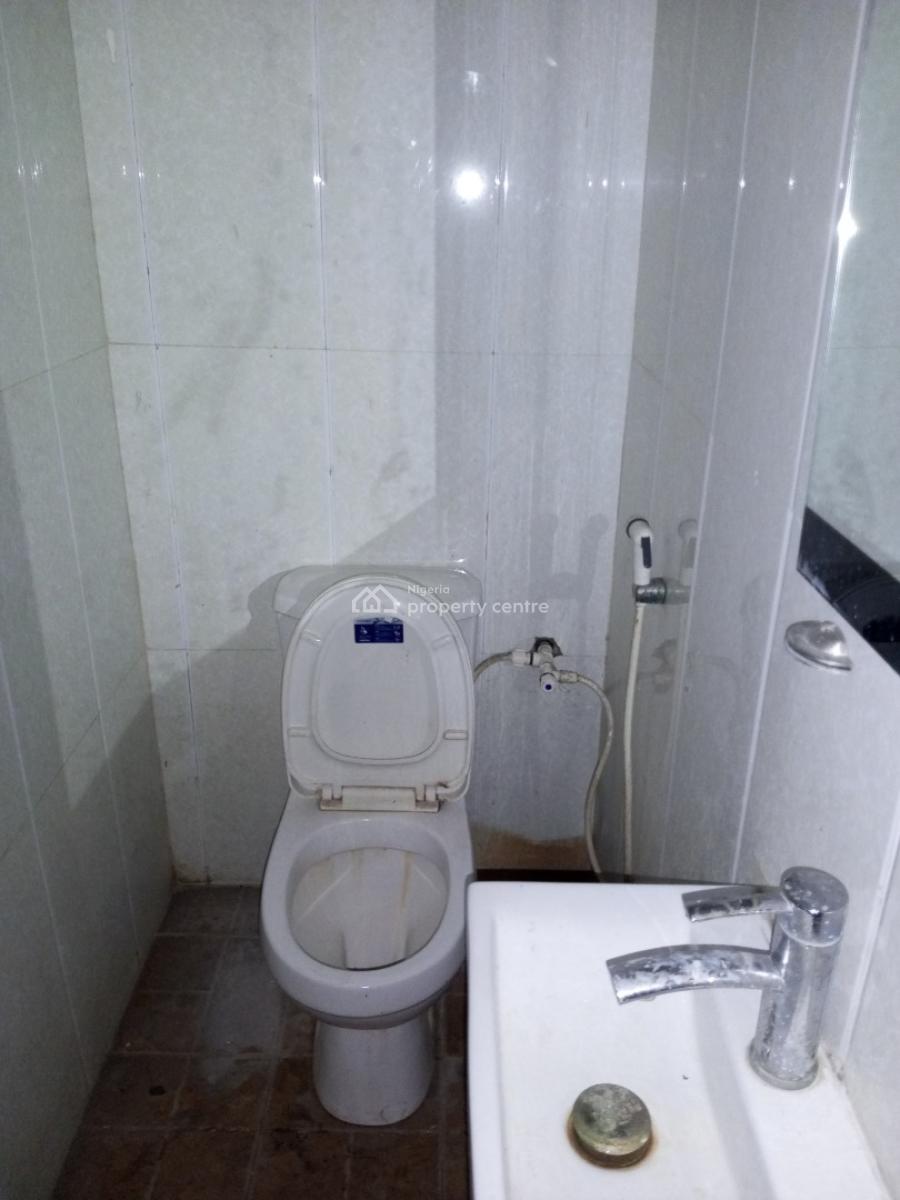 Lovely 3 Bedroom Apartment with Bq and Inverter, Gated and Secured Estate, Osapa, Lekki, Lagos, Flat / Apartment for Rent