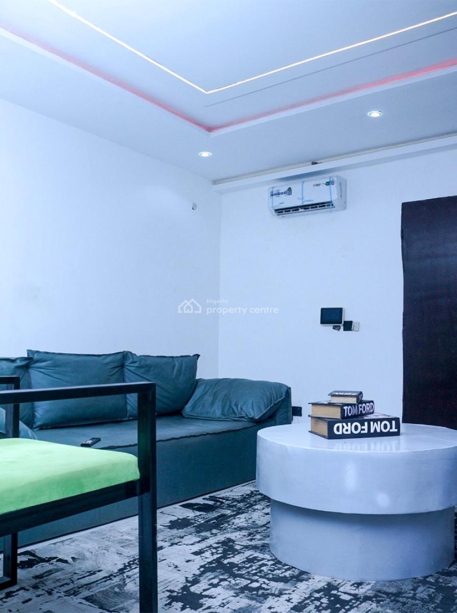 Luxury 2 Bedrooms, 24 Hours Power, Free Wi-fi, 3, Sorotona Close, Wuse 2, Abuja, Flat / Apartment Short Let