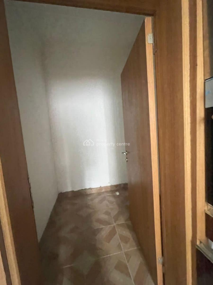 Well-finished 4-bedroom Terrace with 1 Room Service Quarter, Banana Island, Ikoyi, Lagos, Terraced Duplex for Rent