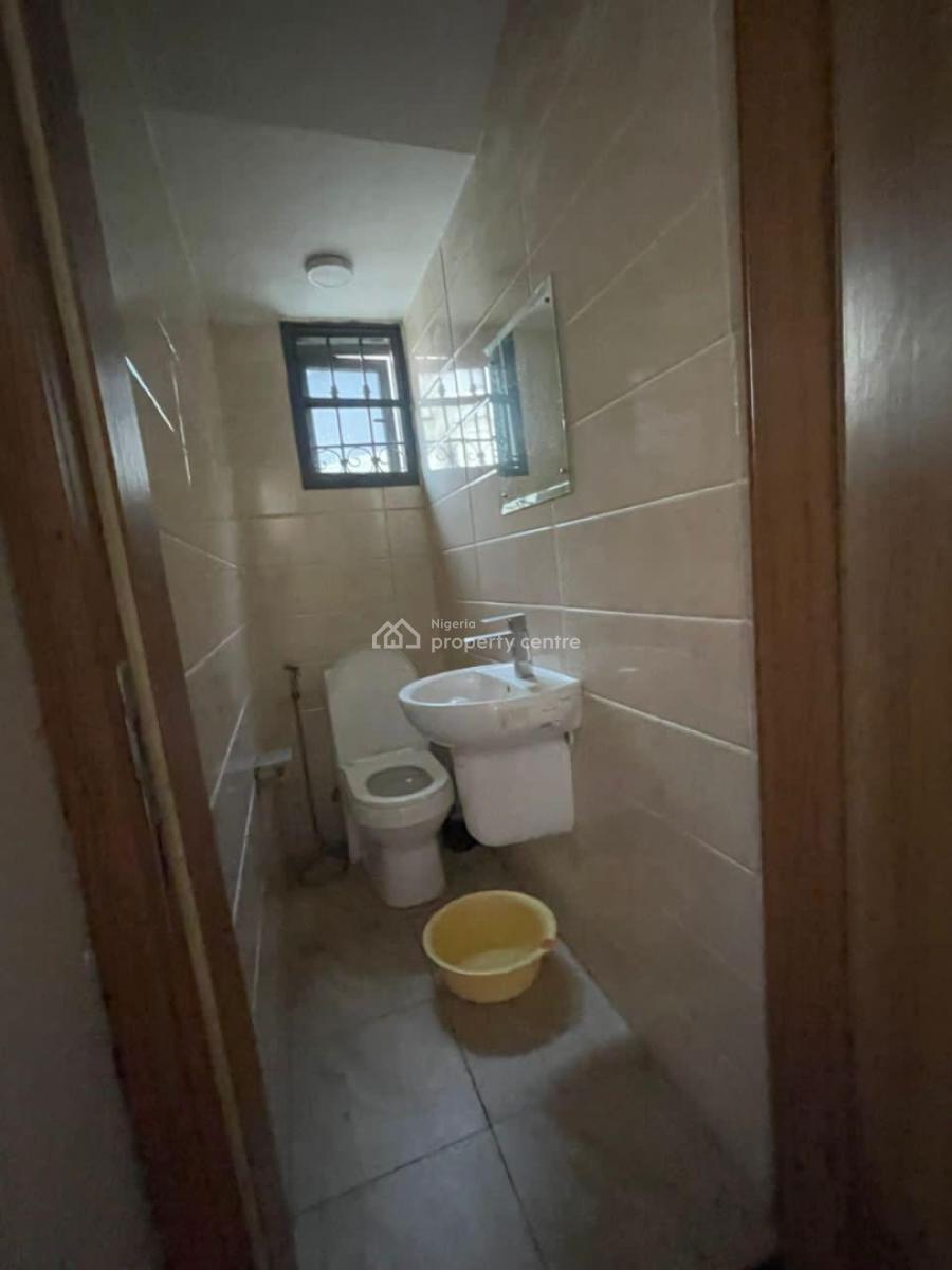 Well-finished 4-bedroom Terrace with 1 Room Service Quarter, Banana Island, Ikoyi, Lagos, Terraced Duplex for Rent