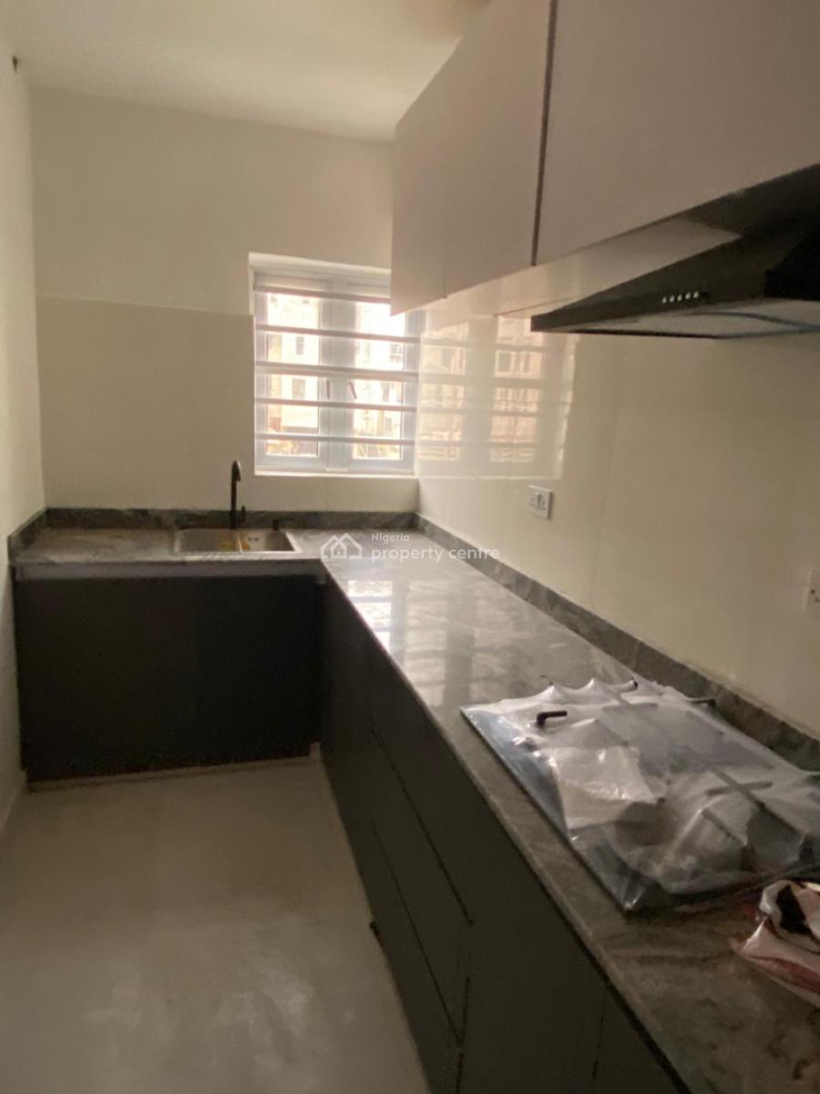 Newly Built Luxury 2 Bedroom Flat with Elevator and Gym, Lekki Phase 1, Lekki, Lagos, Flat / Apartment for Sale