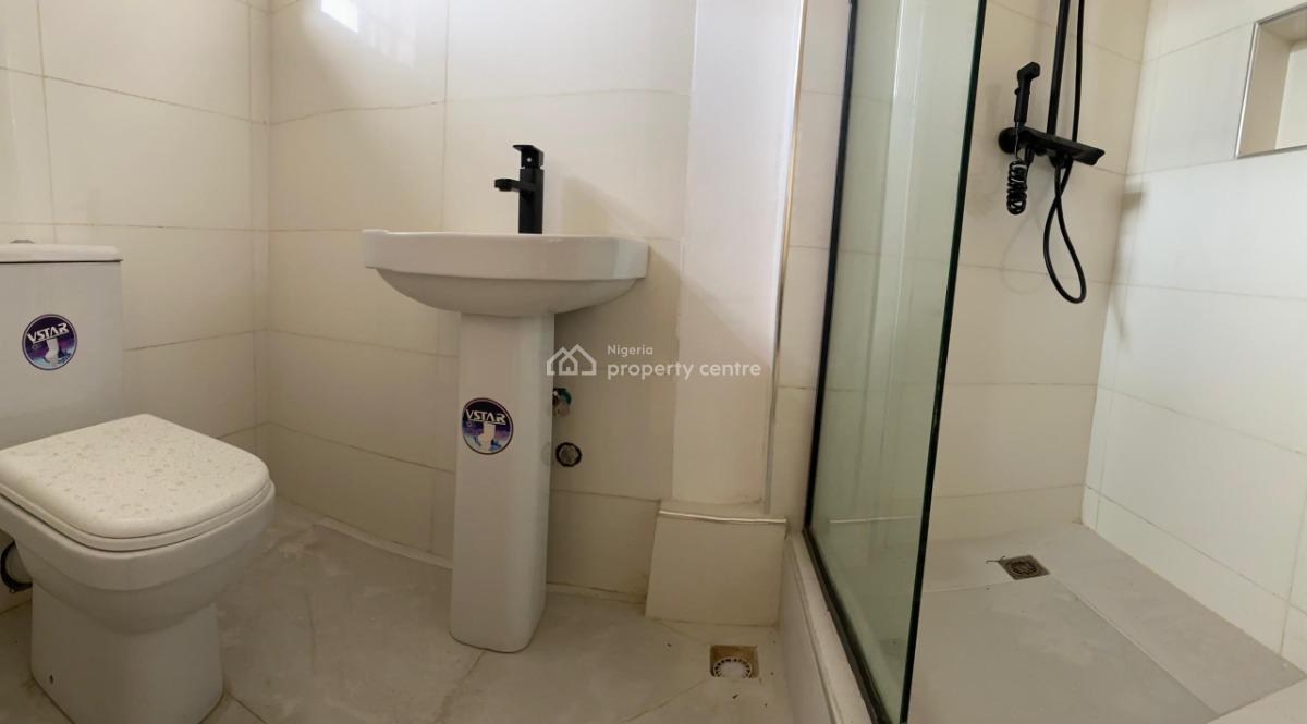 Newly Built Luxury 2 Bedroom Flat with Elevator and Gym, Lekki Phase 1, Lekki, Lagos, Flat / Apartment for Sale