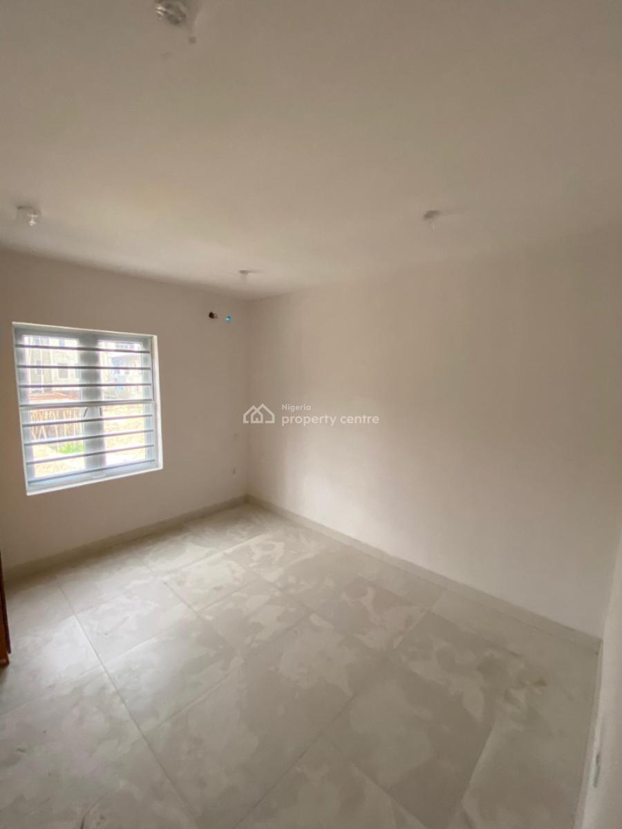 Newly Built Luxury 2 Bedroom Flat with Elevator and Gym, Lekki Phase 1, Lekki, Lagos, Flat / Apartment for Sale