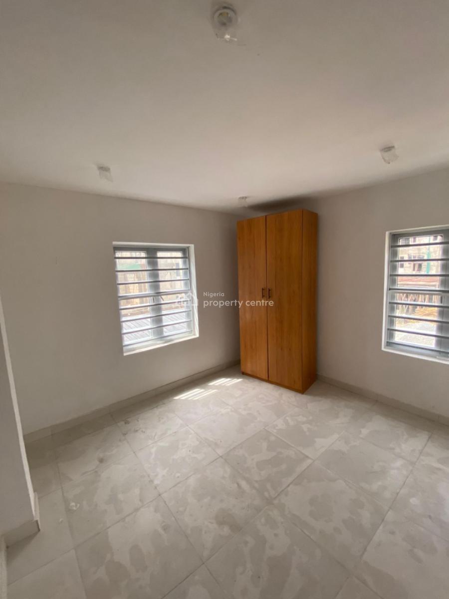 Newly Built Luxury 2 Bedroom Flat with Elevator and Gym, Lekki Phase 1, Lekki, Lagos, Flat / Apartment for Sale