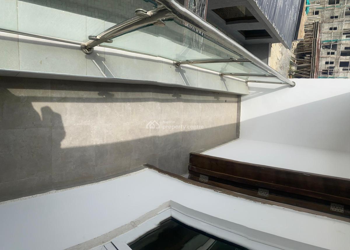 Newly Built Luxury 2 Bedroom Flat with Elevator and Gym, Lekki Phase 1, Lekki, Lagos, Flat / Apartment for Sale