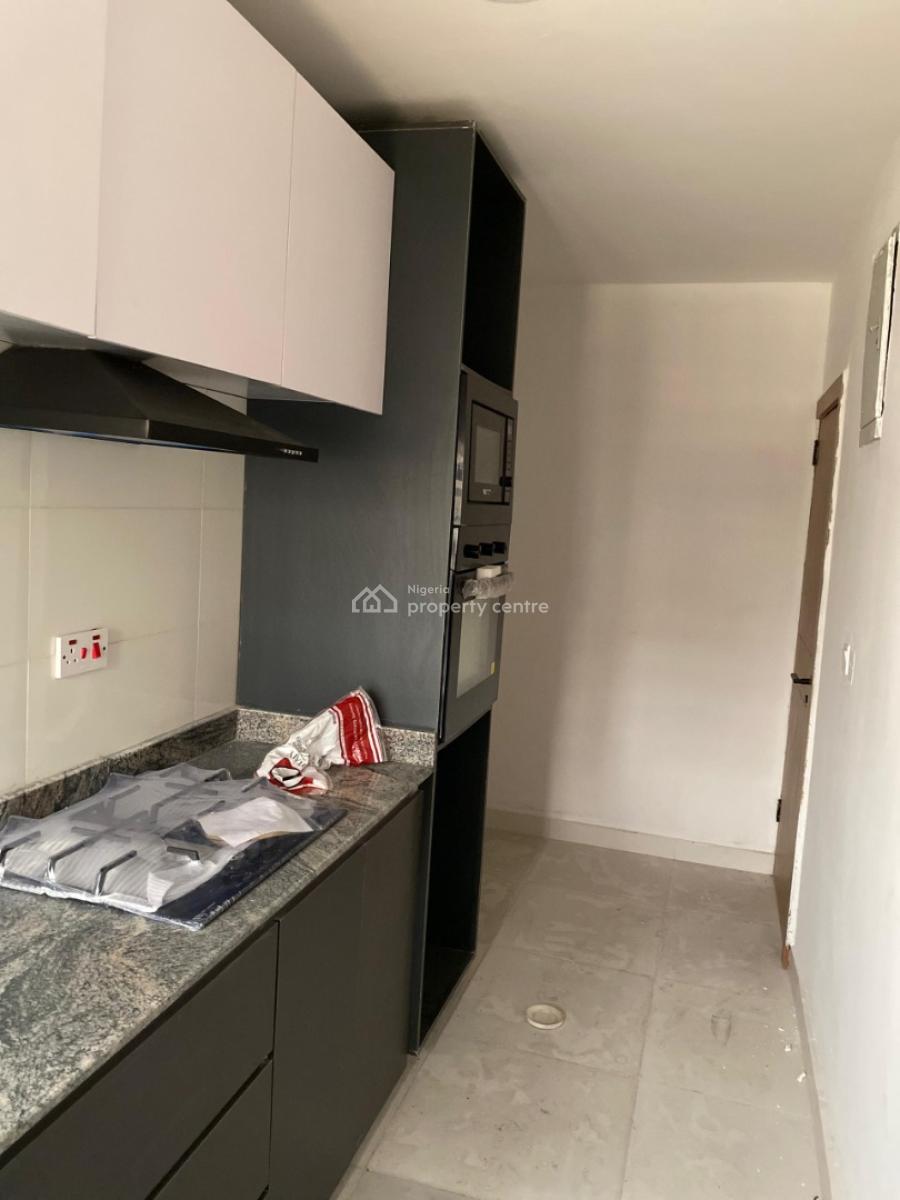 Newly Built Luxury 2 Bedroom Flat with Elevator and Gym, Lekki Phase 1, Lekki, Lagos, Flat / Apartment for Sale