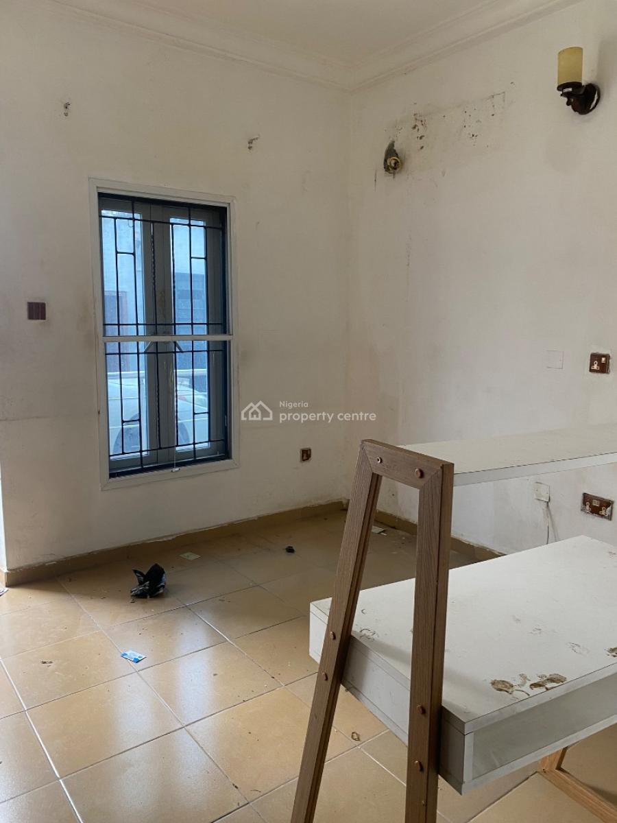 Luxury One Room Standard Self  Contained, Chevron , in a Well Secured Estate, Lekki, Lagos, Self Contain (single Rooms) for Rent