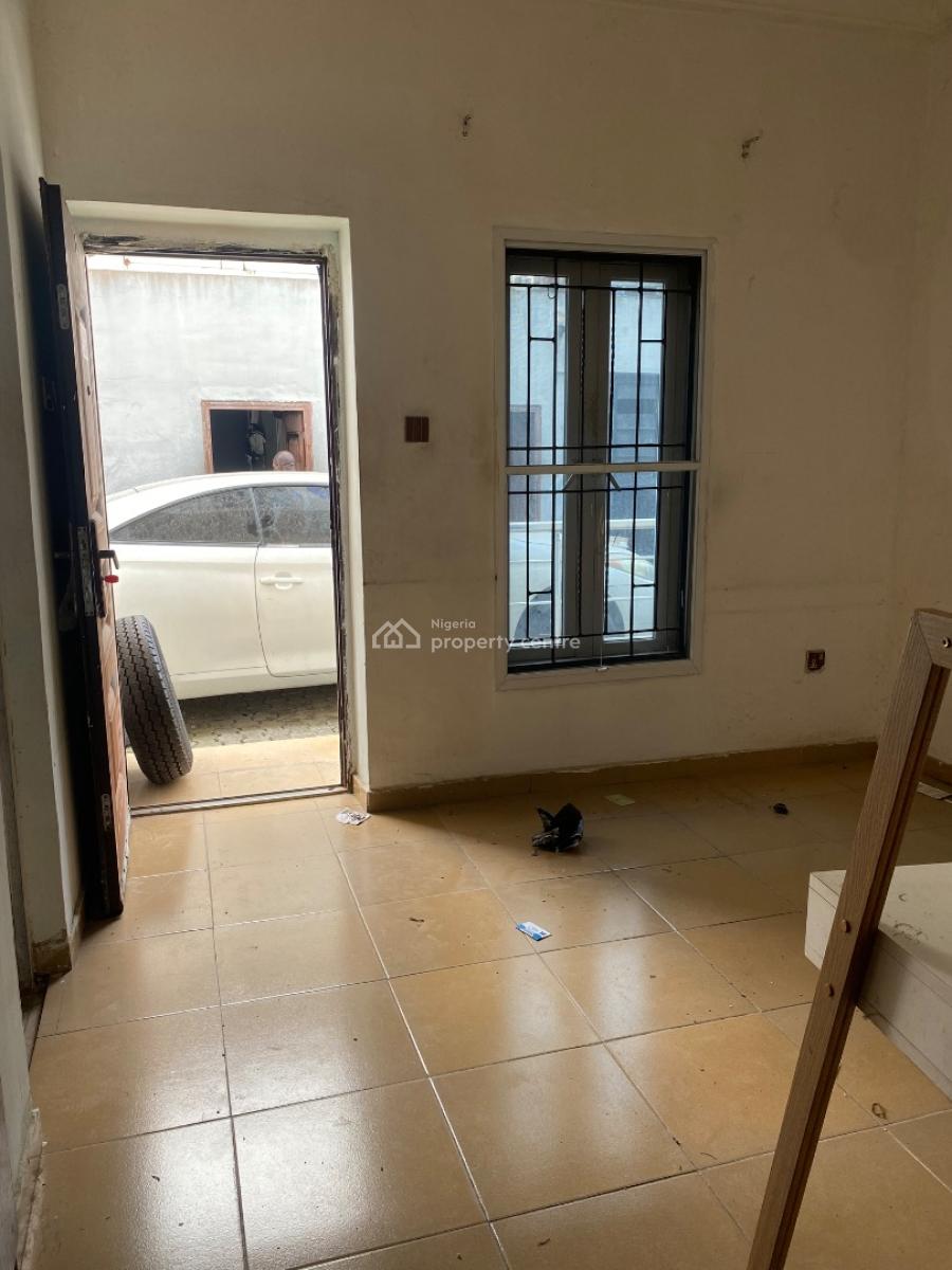 Luxury One Room Standard Self  Contained, Chevron , in a Well Secured Estate, Lekki, Lagos, Self Contain (single Rooms) for Rent