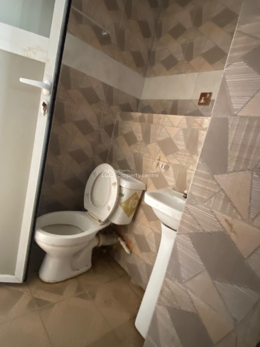 Luxury One Room Standard Self  Contained, Chevron , in a Well Secured Estate, Lekki, Lagos, Self Contain (single Rooms) for Rent