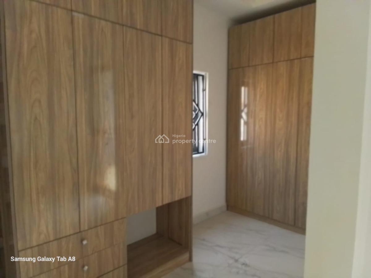 Luxury 5 Bedrooms Terrace with Bq, Utako, Abuja, Terraced Duplex for Sale