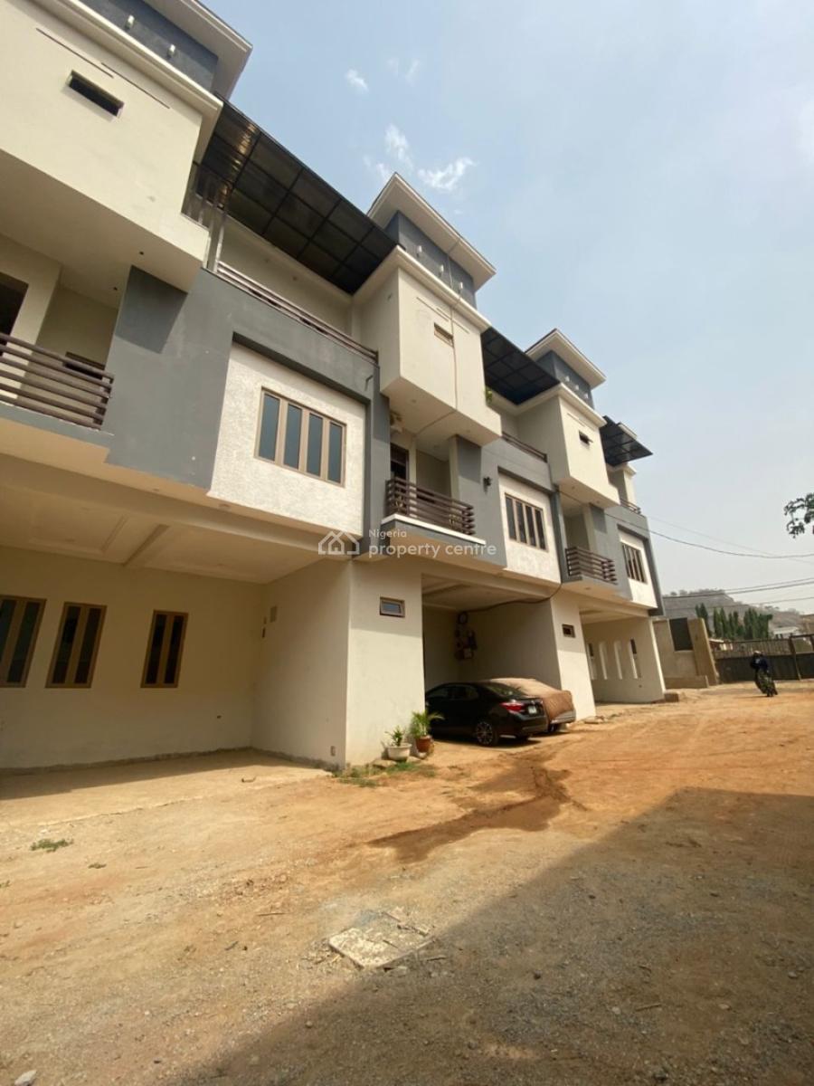 4 Bedrooms Terrace, Dawaki, Gwarinpa, Abuja, Terraced Duplex for Sale