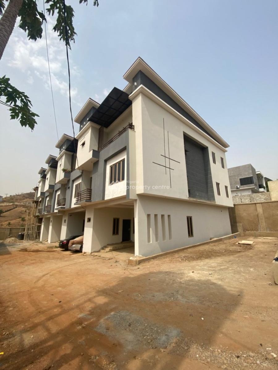 4 Bedrooms Terrace, Dawaki, Gwarinpa, Abuja, Terraced Duplex for Sale