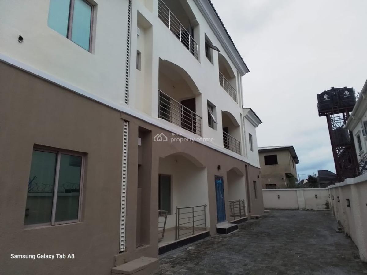 10 Bedroom Edifice N450m, F01, Kubwa, Abuja, Block of Flats for Sale