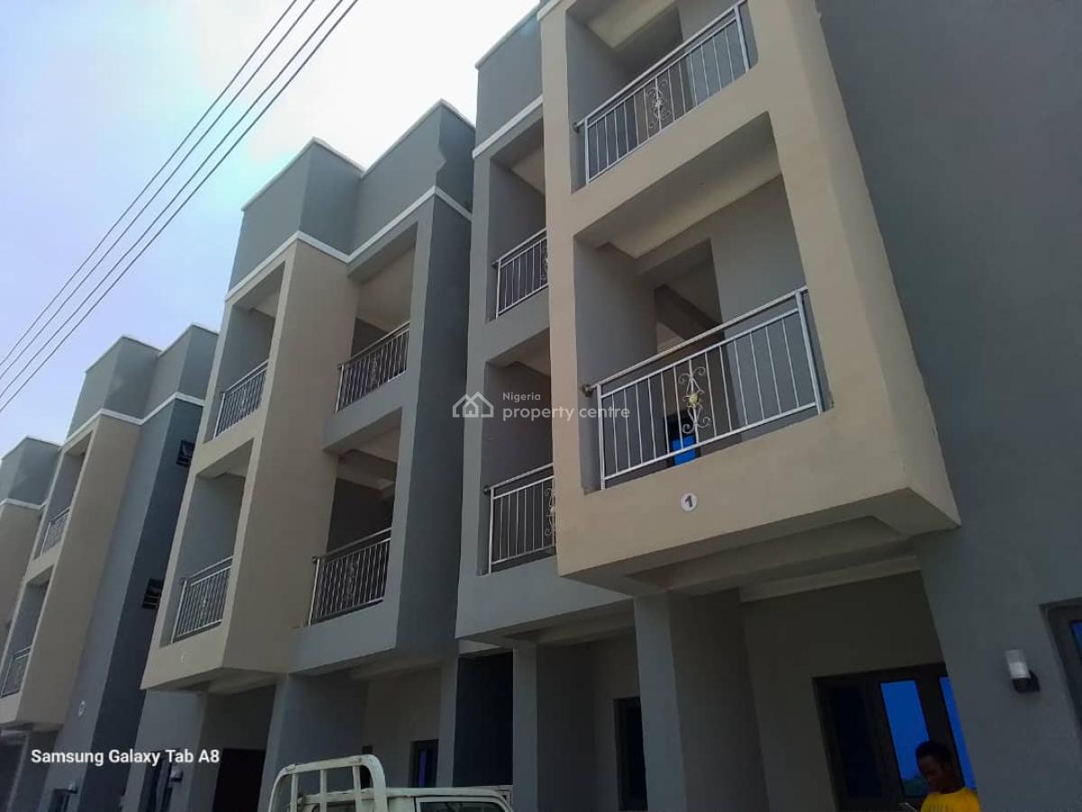 4 Bedrooms Terrace with Bq, Karmo, Abuja, Terraced Duplex for Sale
