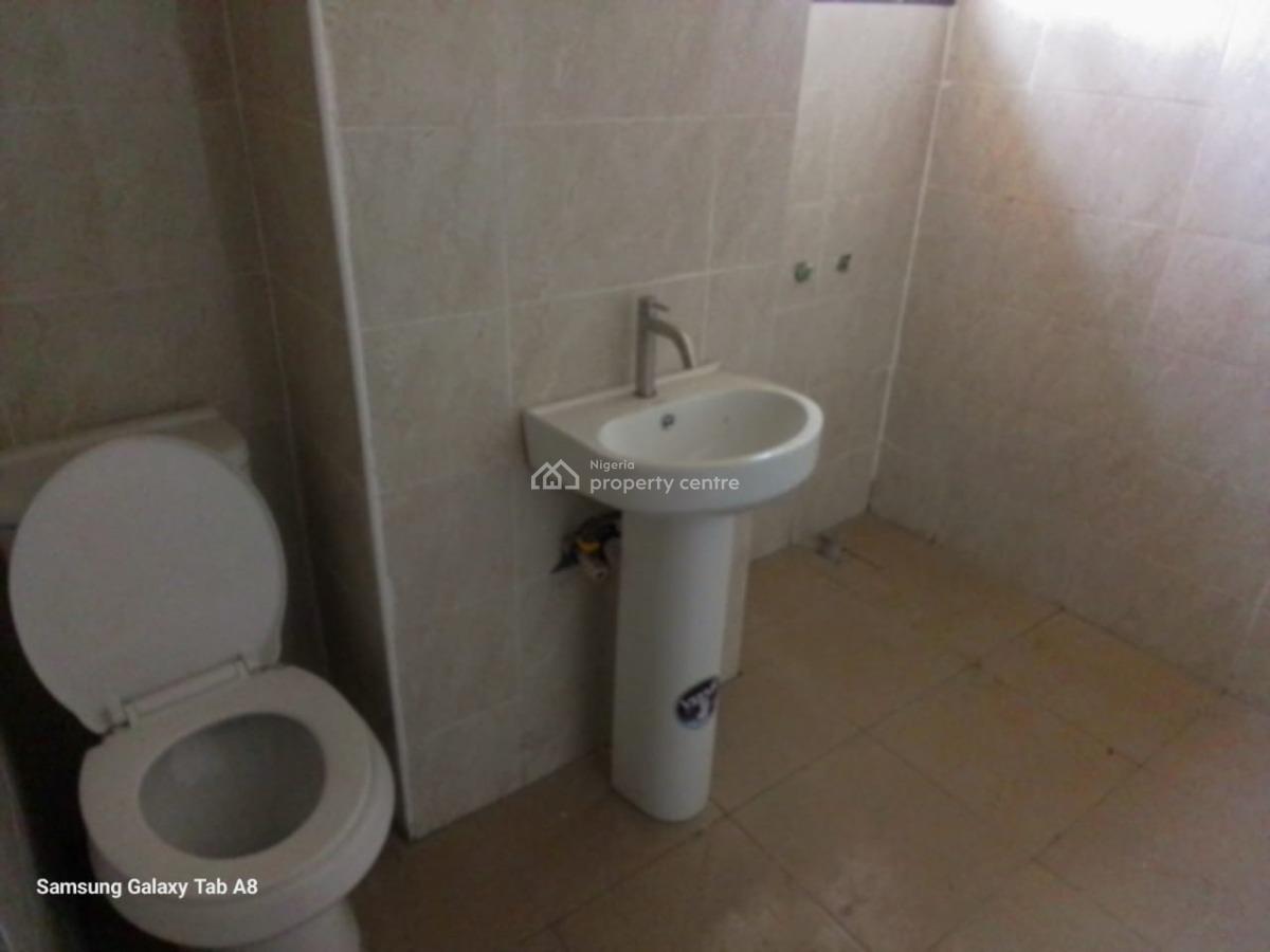 4 Bedrooms Terrace with Bq, Karmo, Abuja, Terraced Duplex for Sale