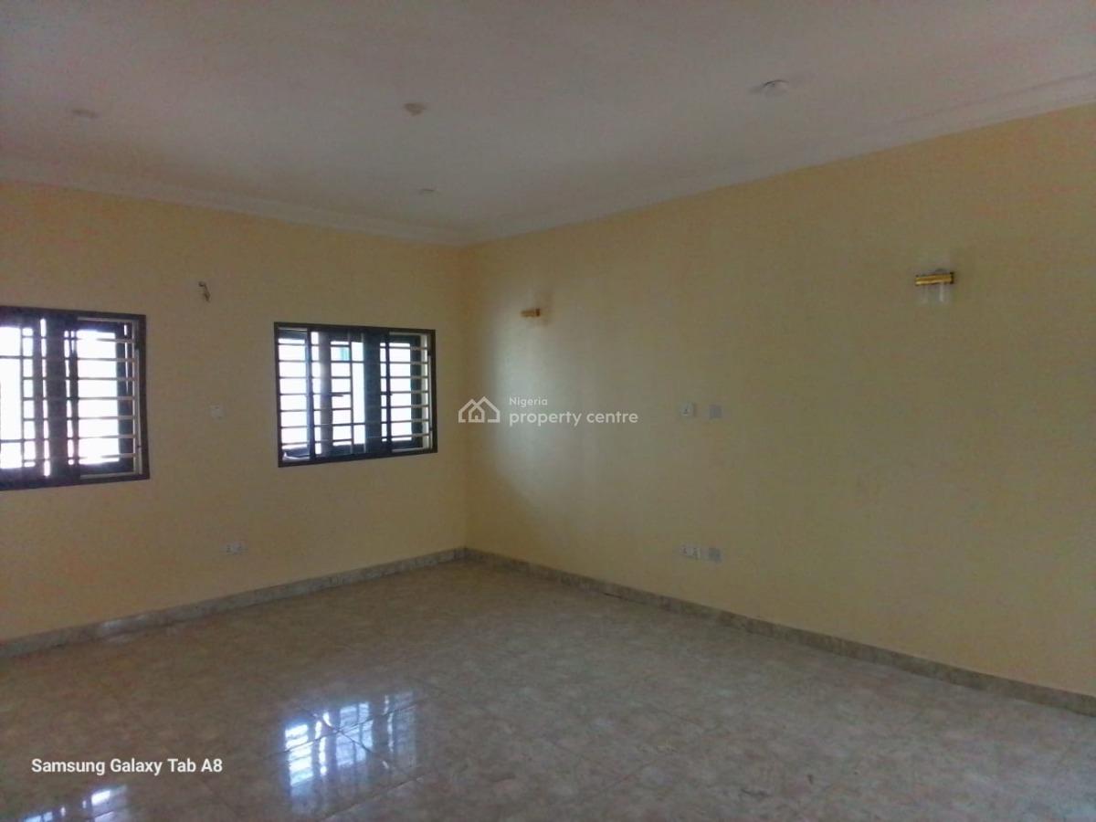 4 Bedrooms Terrace with Bq, Karmo, Abuja, Terraced Duplex for Sale