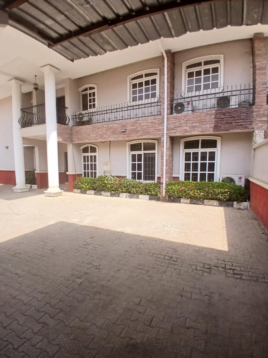 Standard Massive Twin Duplex, Off Ibitu Ukeiwe Street, Jabi, Abuja, Detached Duplex for Sale