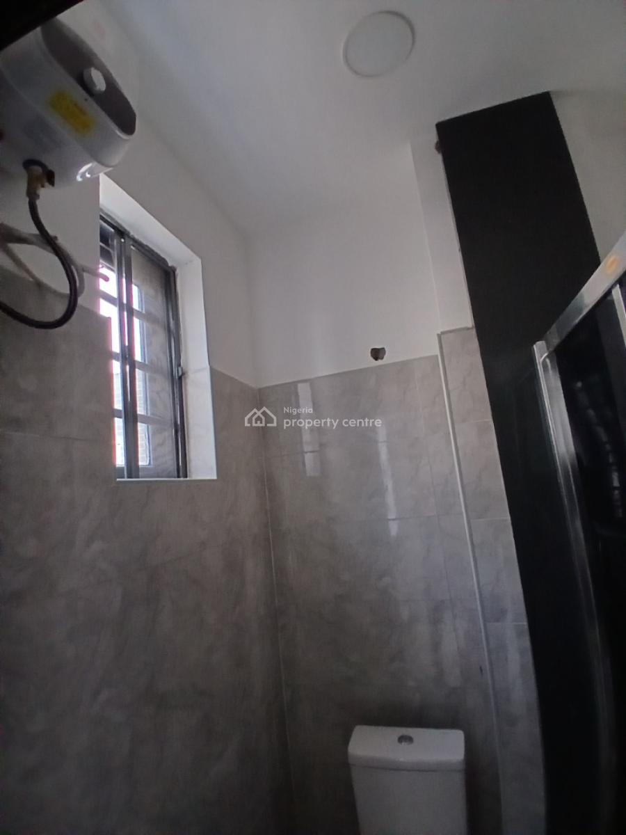 Well-finished and Serviced 2 Bedroom En-suite Flat with an Enclosed Fi, Lekki Phase 1, Lekki, Lagos, Flat / Apartment for Sale