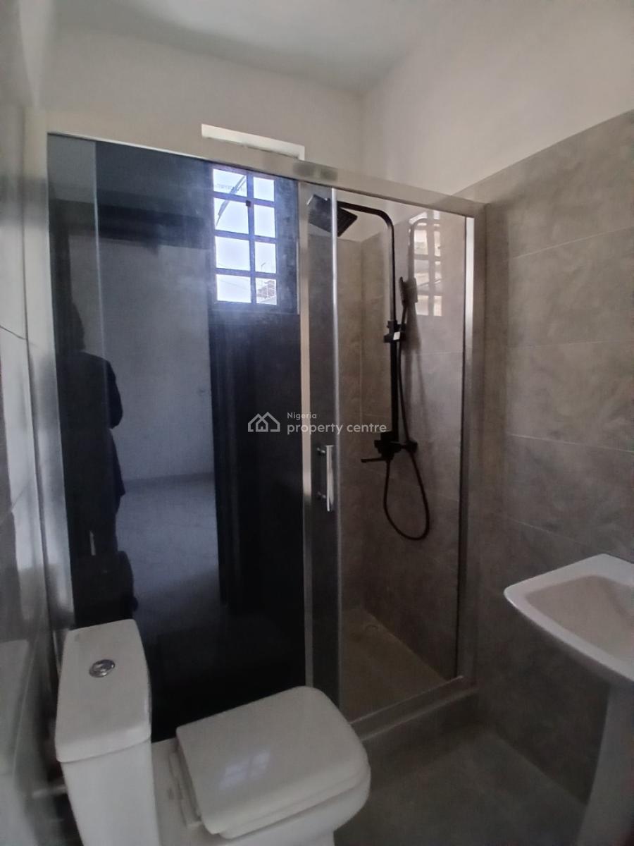 Well-finished and Serviced 2 Bedroom En-suite Flat with an Enclosed Fi, Lekki Phase 1, Lekki, Lagos, Flat / Apartment for Sale