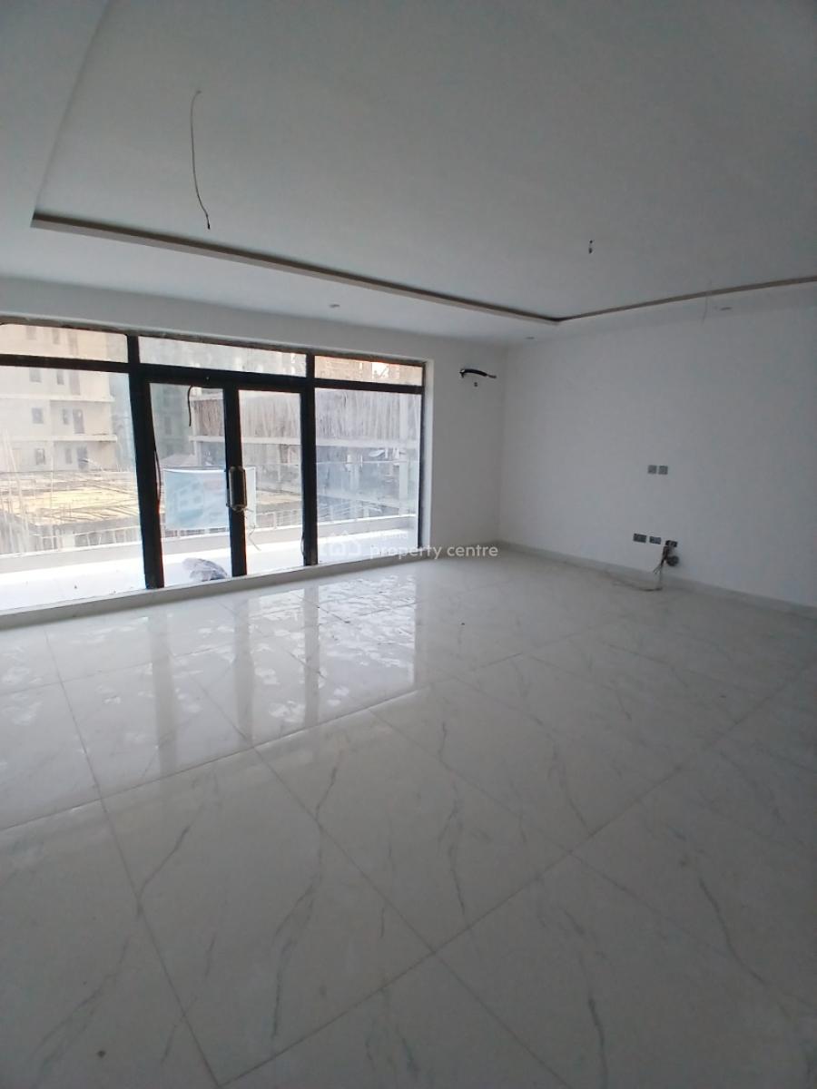 Well-finished and Serviced 3 Bedroom En-suite Flat with an Enclosed Fi, Lekki Phase 1, Lekki, Lagos, Flat / Apartment for Sale