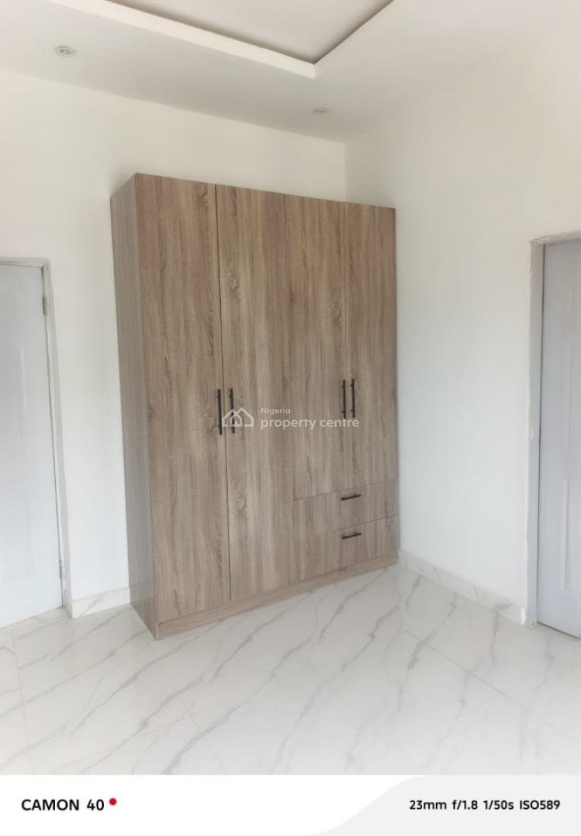 Newly Built Spacious 3 Bedroom Flats, Dunamis Church Airport Road, Lugbe District, Abuja, Flat / Apartment for Rent