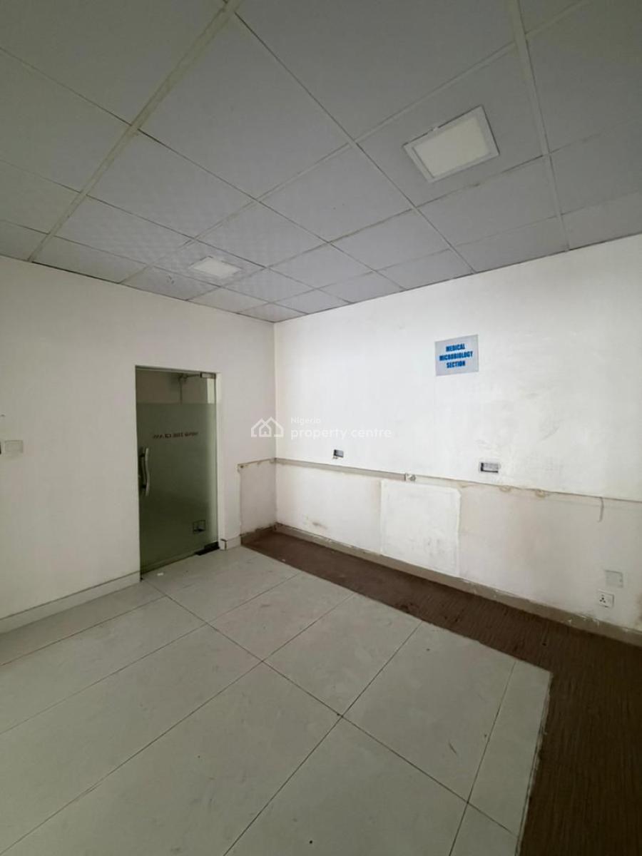 Commercial Property 5-bedroom, Lekki Phase 1, Lekki, Lagos, House for Rent