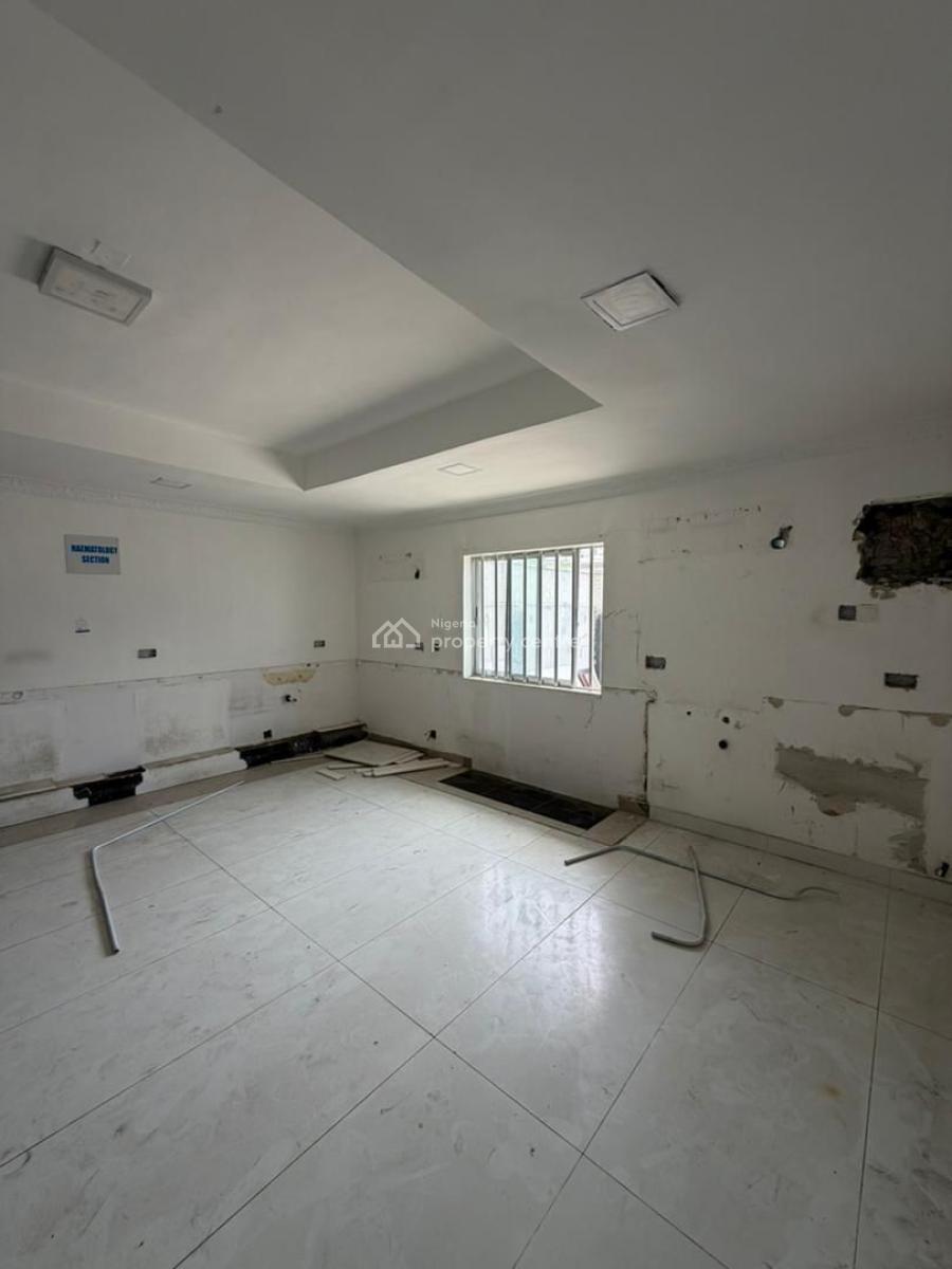 Commercial Property 5-bedroom, Lekki Phase 1, Lekki, Lagos, House for Rent