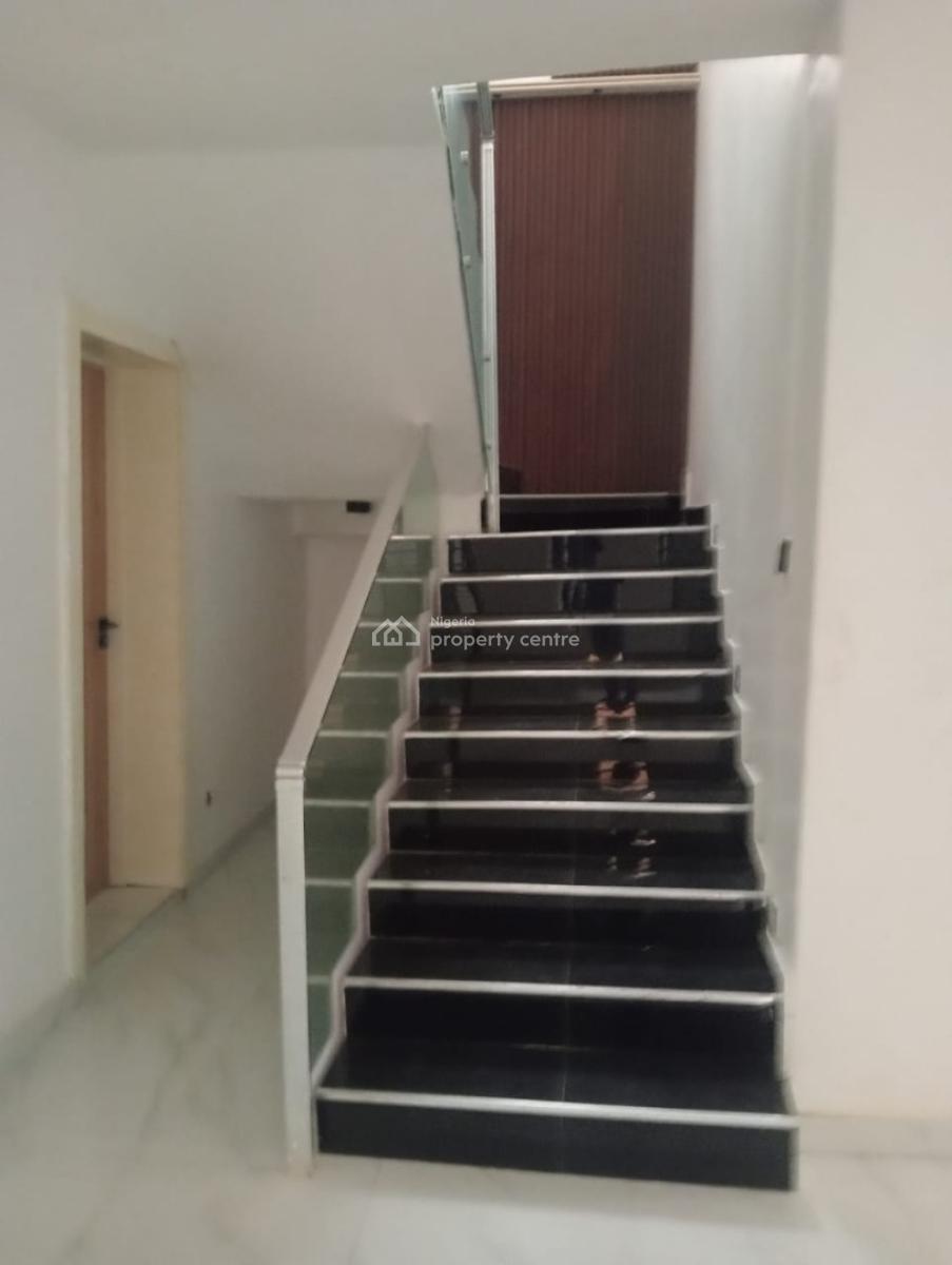 5 Bedrooms Fully Detached Duplex, Off Bashiru Shittu Avenue, Gra Phase 2, Magodo, Lagos, Detached Duplex for Sale