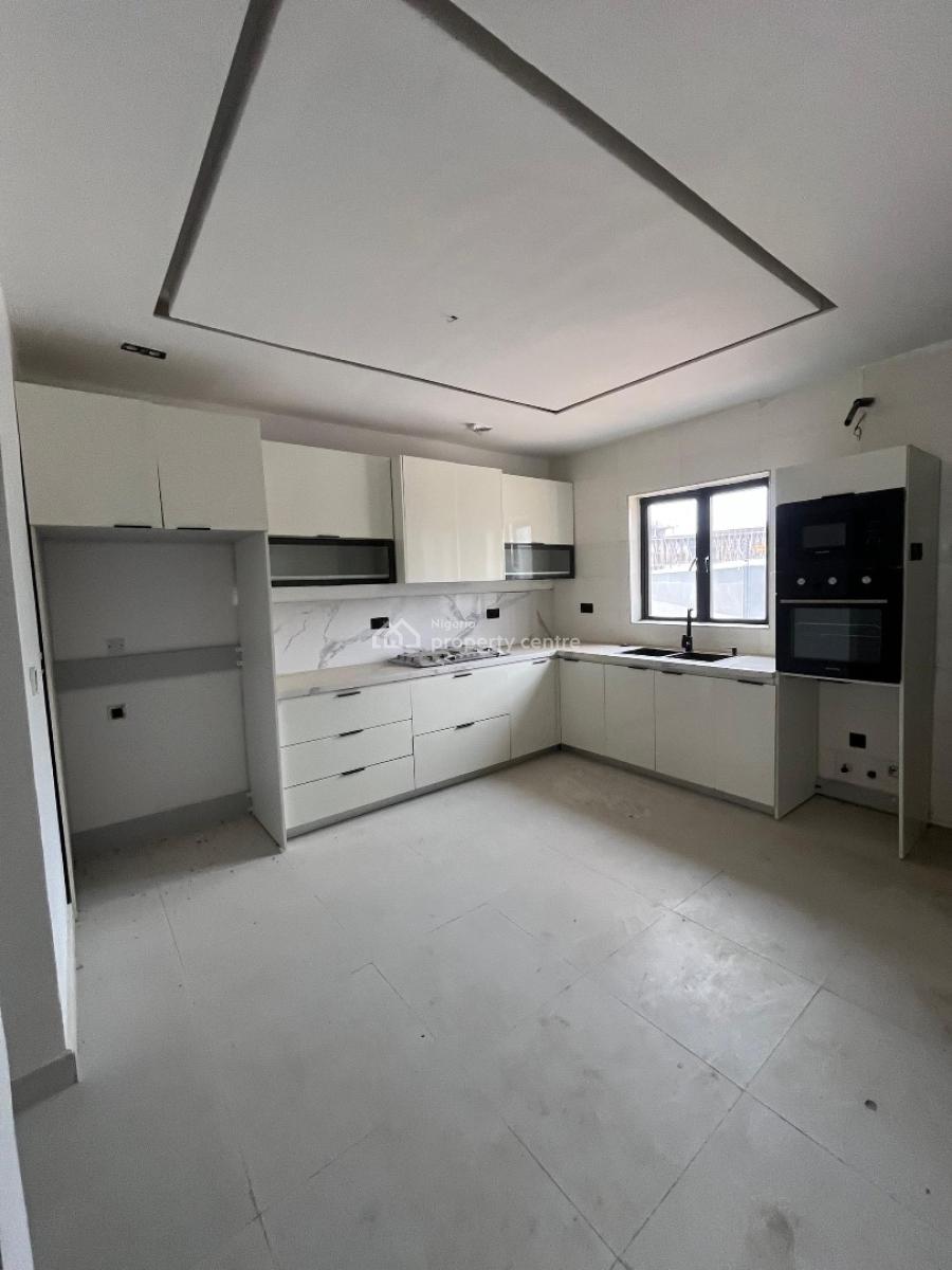 Well Built 4 Bedroom Terrace Duplex, Lekki Phase 1, Lekki, Lagos, Terraced Duplex for Sale