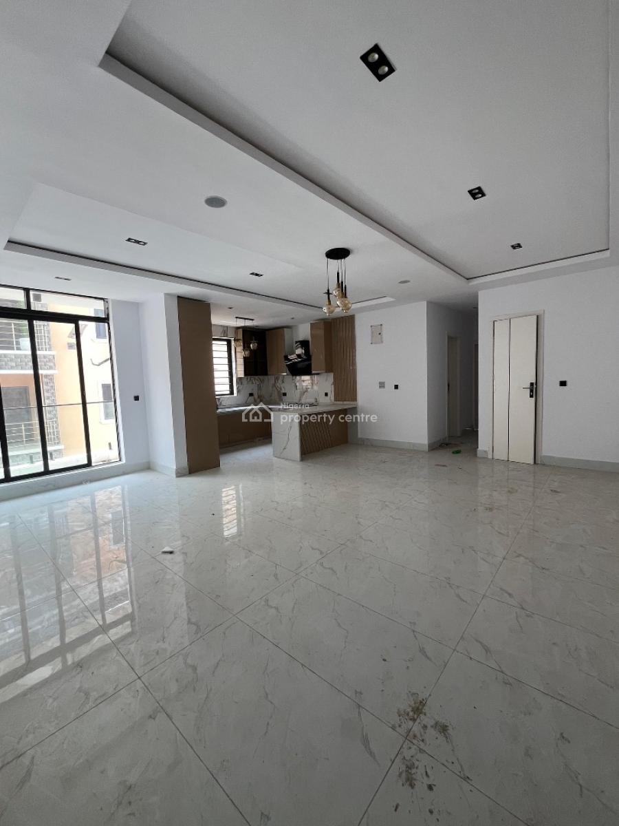 Well Built 2 Bedroom Apartment, Lekki Phase 1, Lekki, Lagos, Block of Flats for Sale