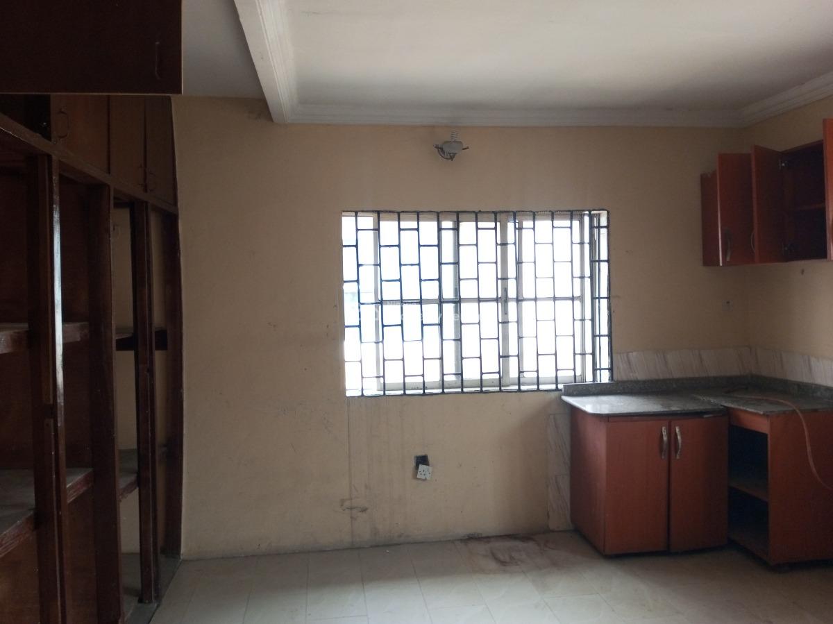 Very Spacious 3bed Flat Upstairs in a Secured Estate, Badore, Ajah, Lagos, Flat / Apartment for Rent