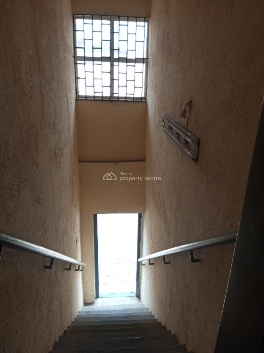 Very Spacious 3bed Flat Upstairs in a Secured Estate, Badore, Ajah, Lagos, Flat / Apartment for Rent