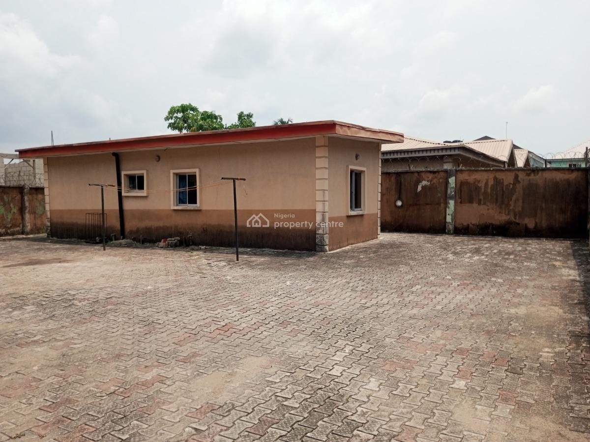 Very Spacious 3bed Flat Upstairs in a Secured Estate, Badore, Ajah, Lagos, Flat / Apartment for Rent